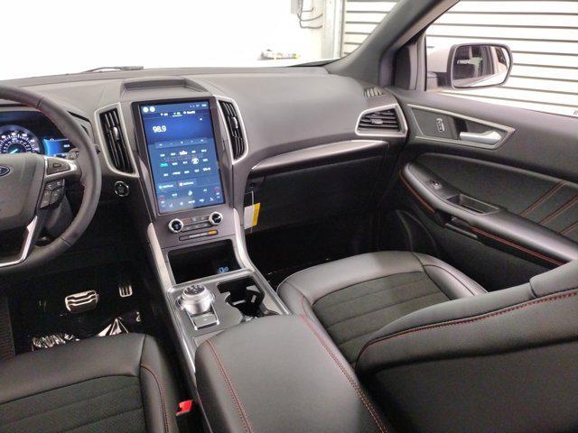 new 2024 Ford Edge car, priced at $39,634