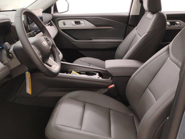 new 2025 Ford Explorer car, priced at $40,312