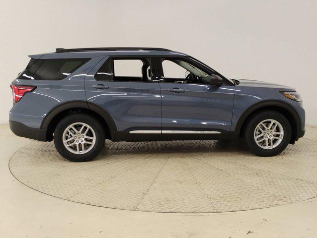 new 2025 Ford Explorer car, priced at $40,312