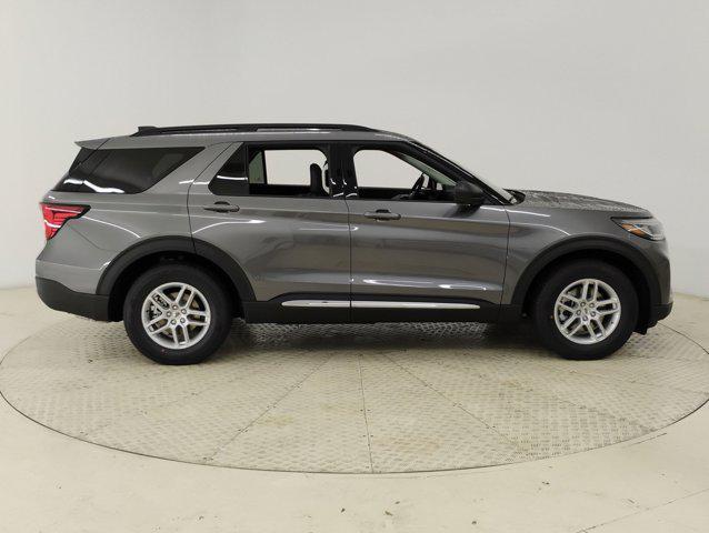new 2025 Ford Explorer car, priced at $39,912