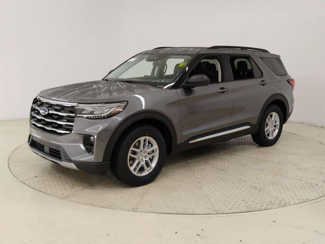 new 2025 Ford Explorer car, priced at $39,912