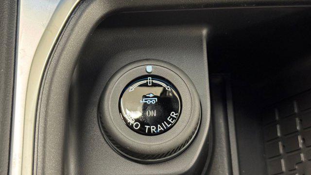 new 2025 Ford Expedition car, priced at $79,881