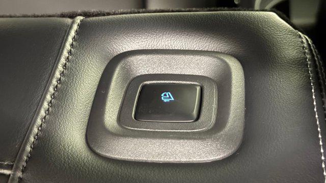 new 2025 Ford Expedition car, priced at $79,881