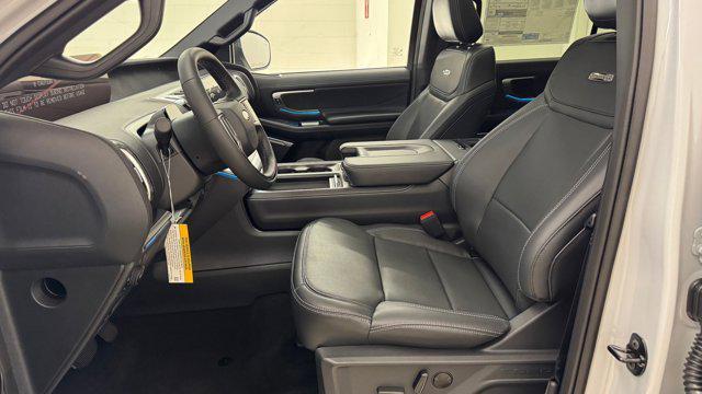 new 2025 Ford Expedition car, priced at $79,881