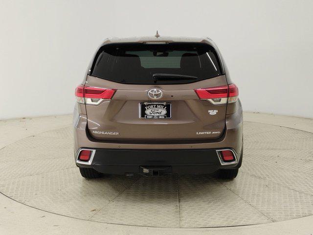 used 2018 Toyota Highlander car, priced at $26,508