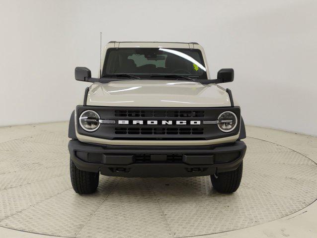 new 2025 Ford Bronco car, priced at $43,201