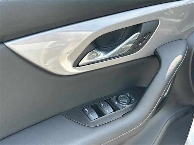 new 2025 Chevrolet Blazer car, priced at $38,867