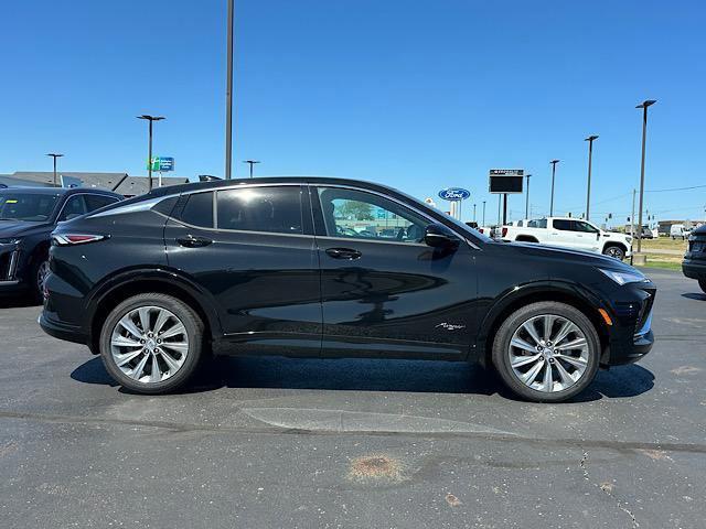 new 2025 Buick Envista car, priced at $31,128