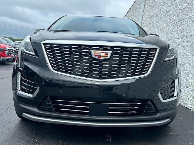 new 2024 Cadillac XT5 car, priced at $56,100