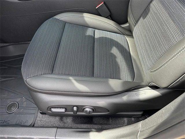 new 2025 Buick Envista car, priced at $27,267