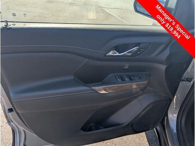 used 2022 GMC Acadia car, priced at $19,994