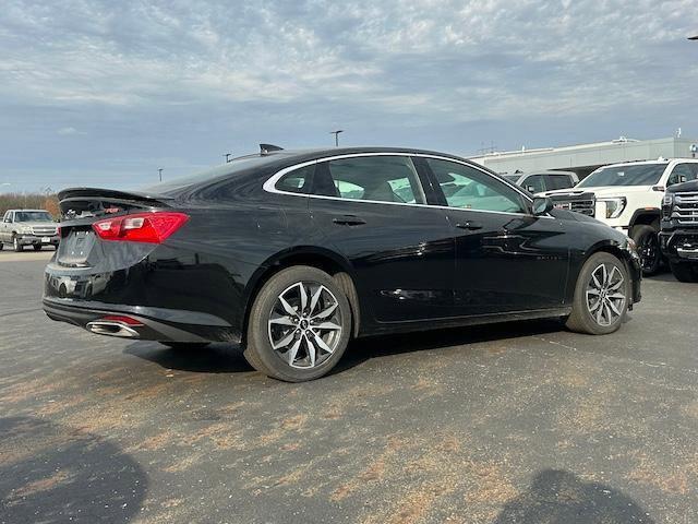 new 2025 Chevrolet Malibu car, priced at $27,781