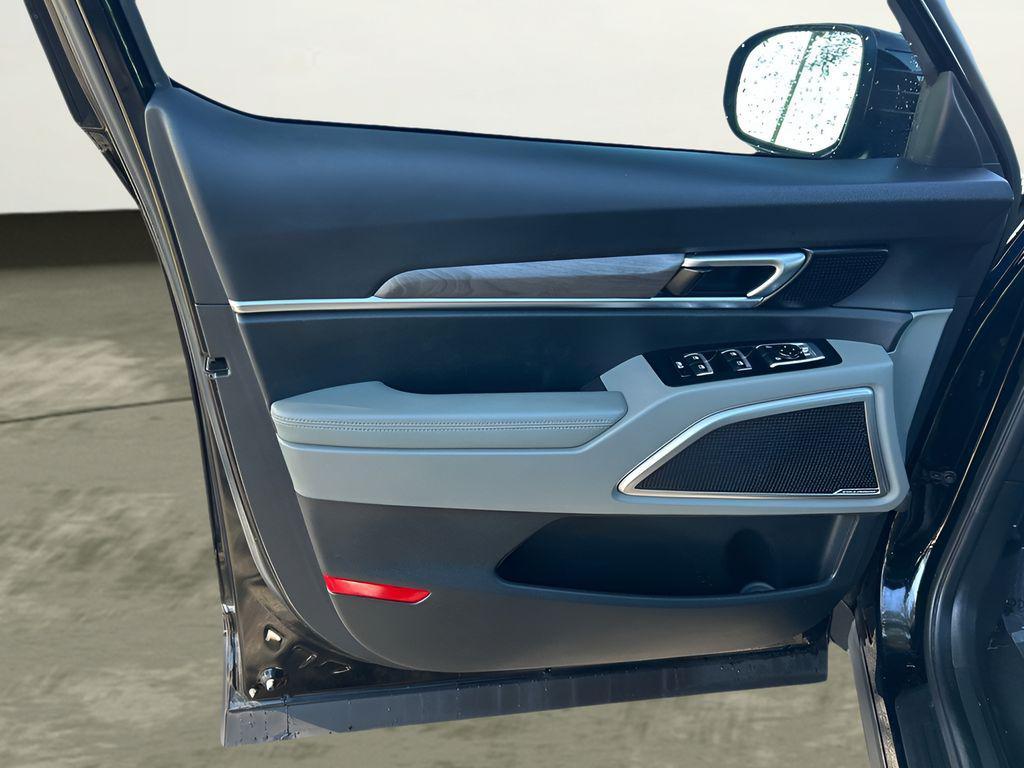 used 2023 Kia Telluride car, priced at $30,900