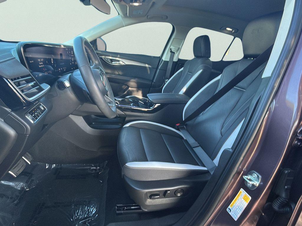 used 2025 Buick Envision car, priced at $31,000