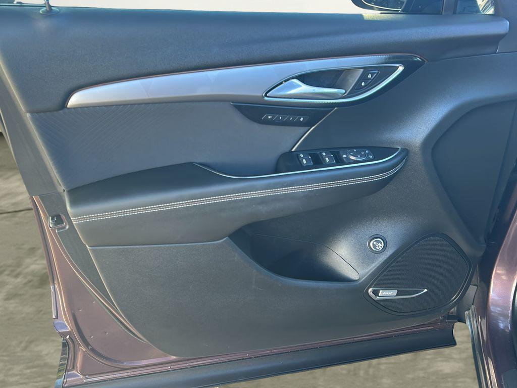 used 2025 Buick Envision car, priced at $31,000