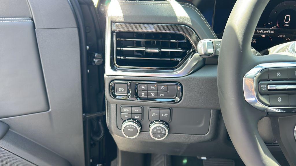 new 2025 GMC Yukon car, priced at $70,899