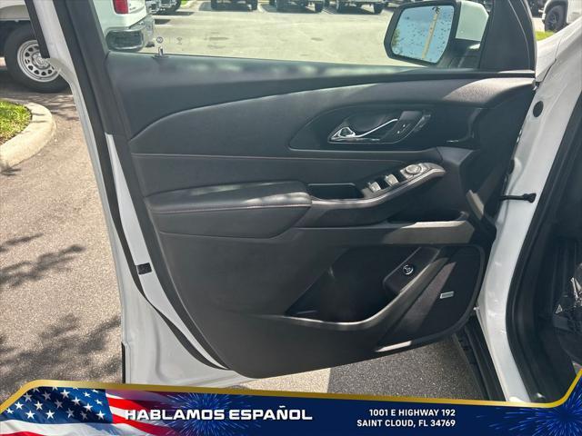 used 2023 Chevrolet Traverse car, priced at $33,999