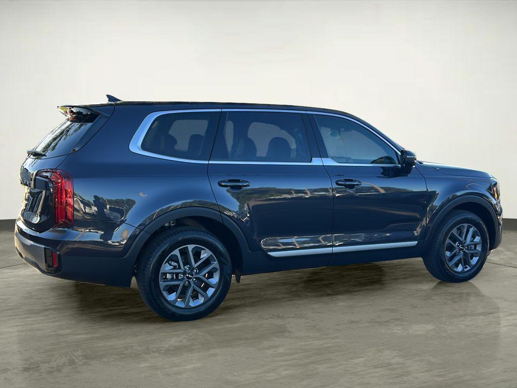 used 2025 Kia Telluride car, priced at $34,122