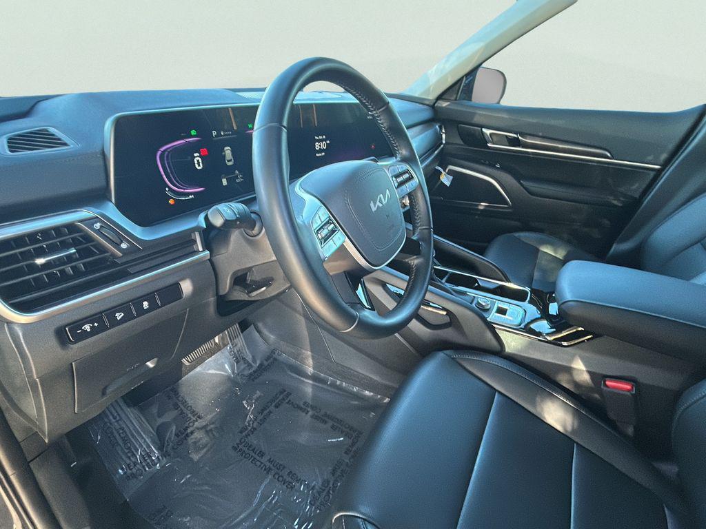 used 2025 Kia Telluride car, priced at $34,122