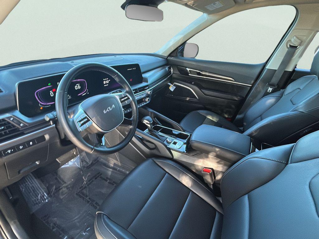 used 2025 Kia Telluride car, priced at $34,122