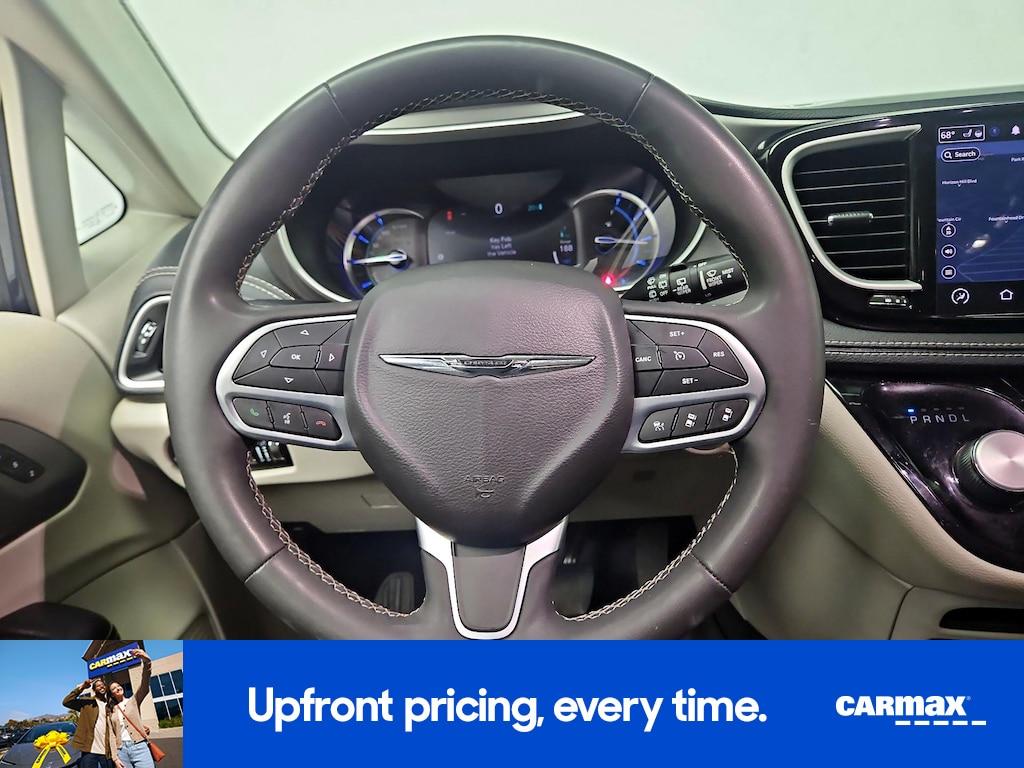 used 2022 Chrysler Pacifica Hybrid car, priced at $25,998