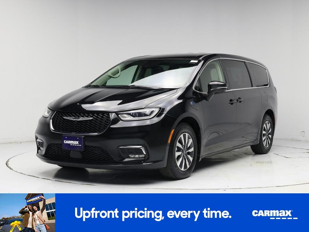 used 2022 Chrysler Pacifica Hybrid car, priced at $25,998