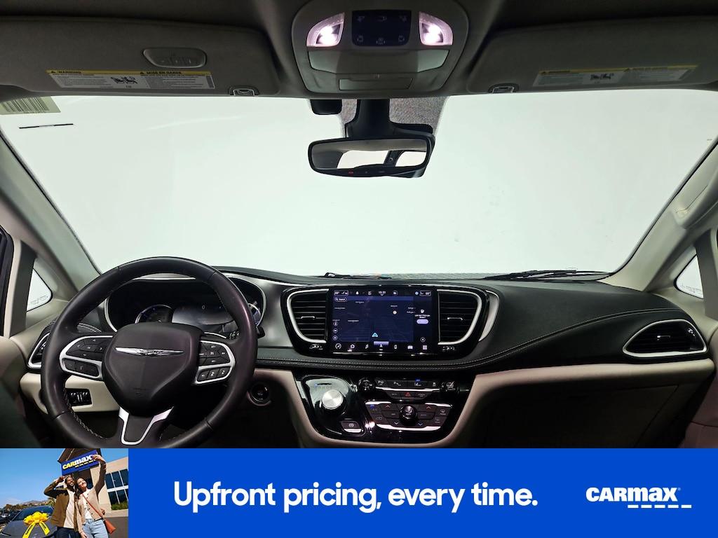 used 2022 Chrysler Pacifica Hybrid car, priced at $25,998