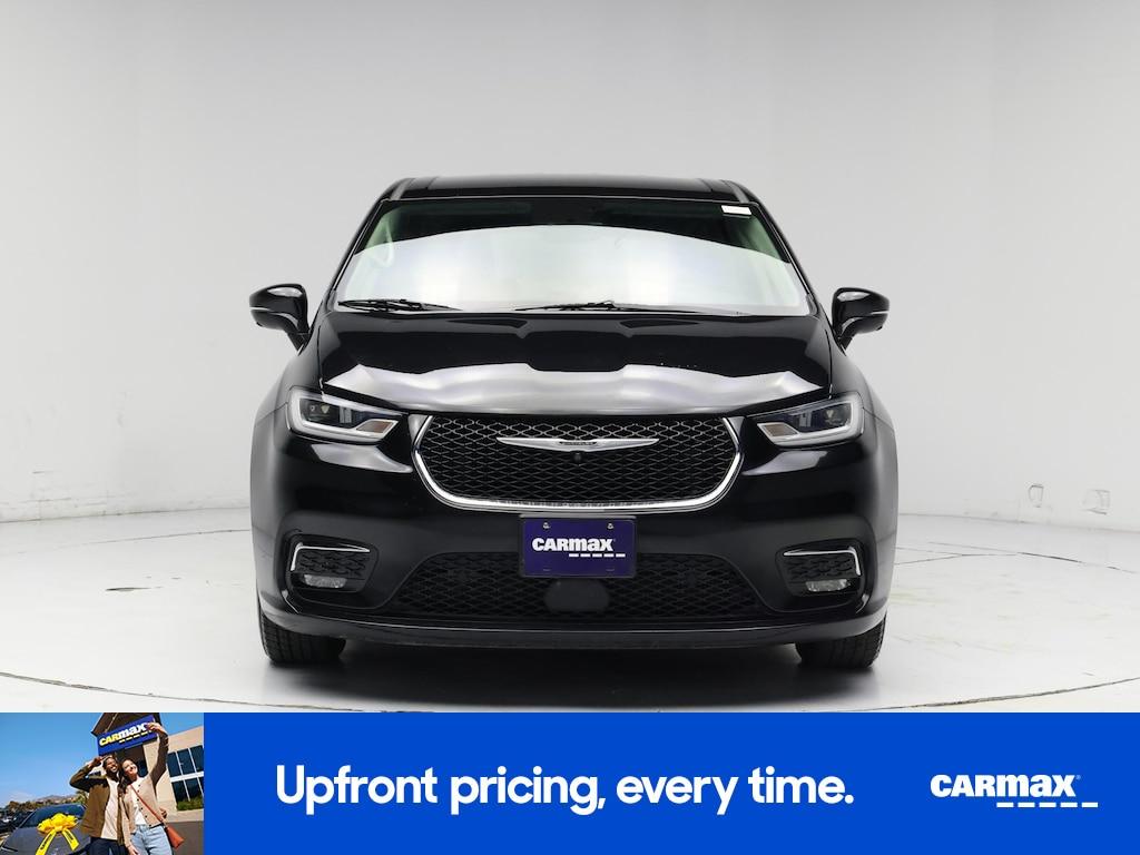 used 2022 Chrysler Pacifica Hybrid car, priced at $25,998