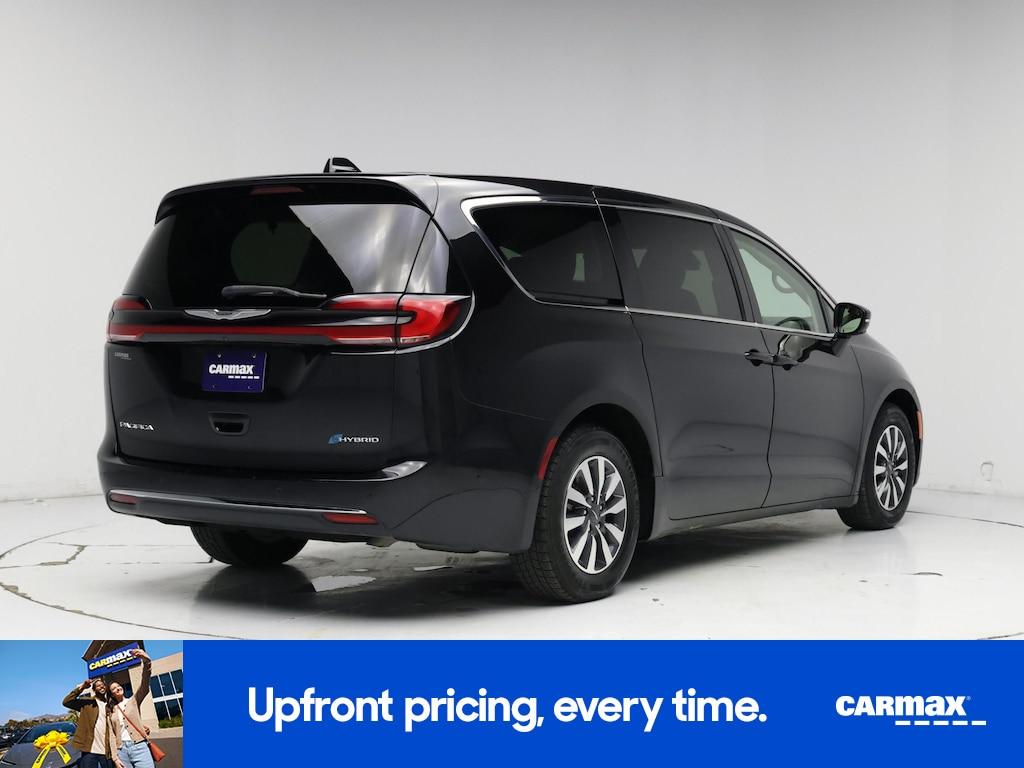 used 2022 Chrysler Pacifica Hybrid car, priced at $25,998