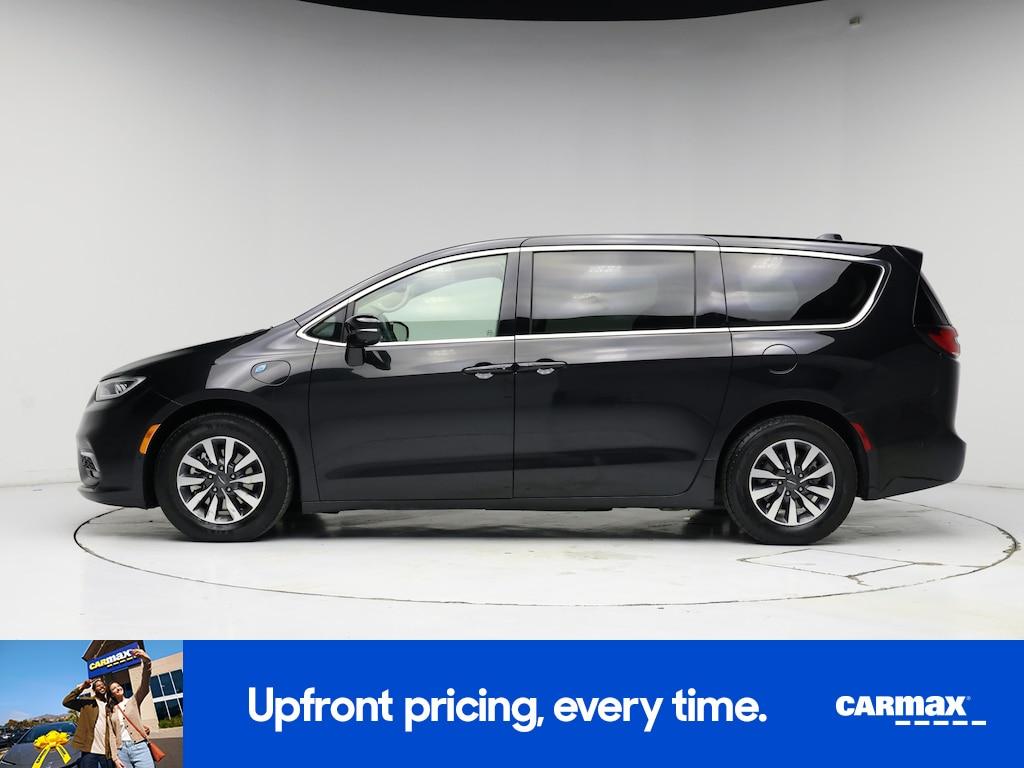 used 2022 Chrysler Pacifica Hybrid car, priced at $25,998