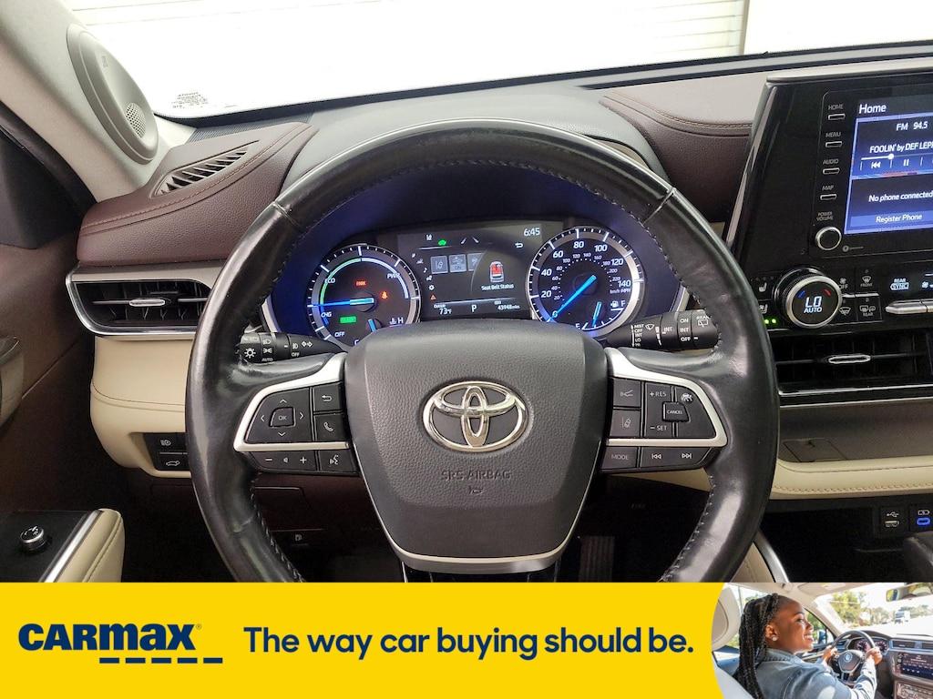 used 2022 Toyota Highlander Hybrid car, priced at $37,998