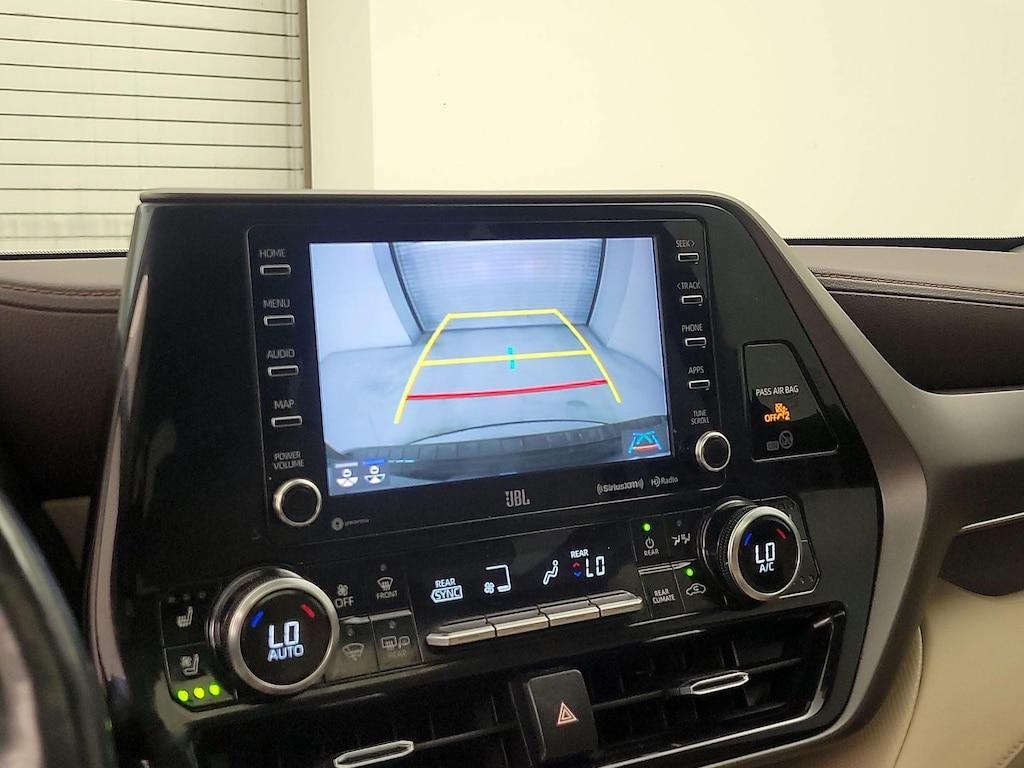 used 2022 Toyota Highlander Hybrid car, priced at $37,998