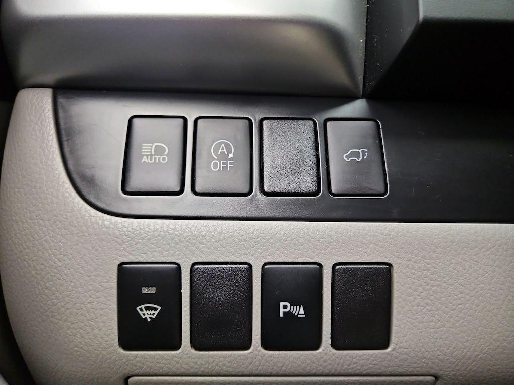 used 2018 Toyota Highlander car, priced at $26,998