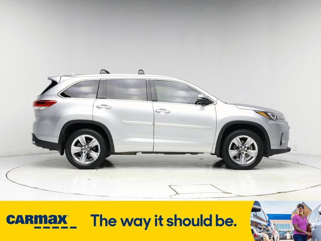 used 2018 Toyota Highlander car, priced at $26,998