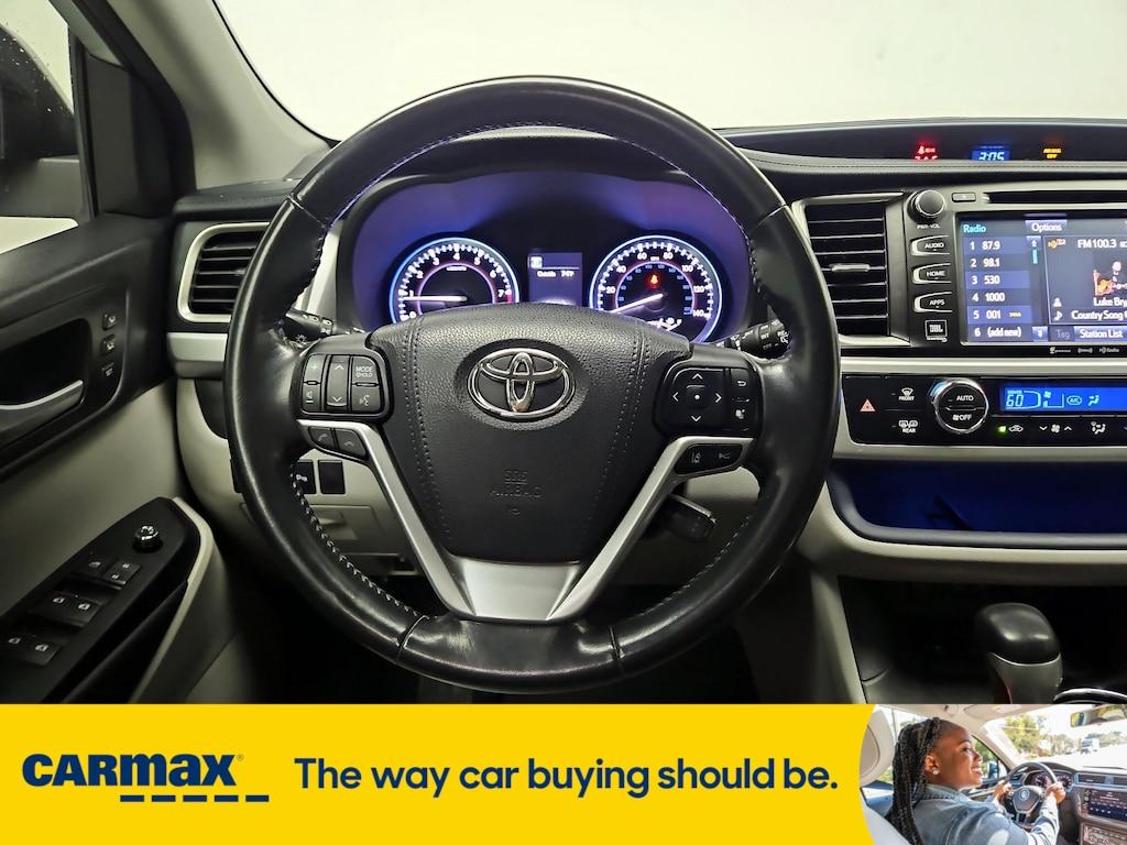 used 2018 Toyota Highlander car, priced at $26,998