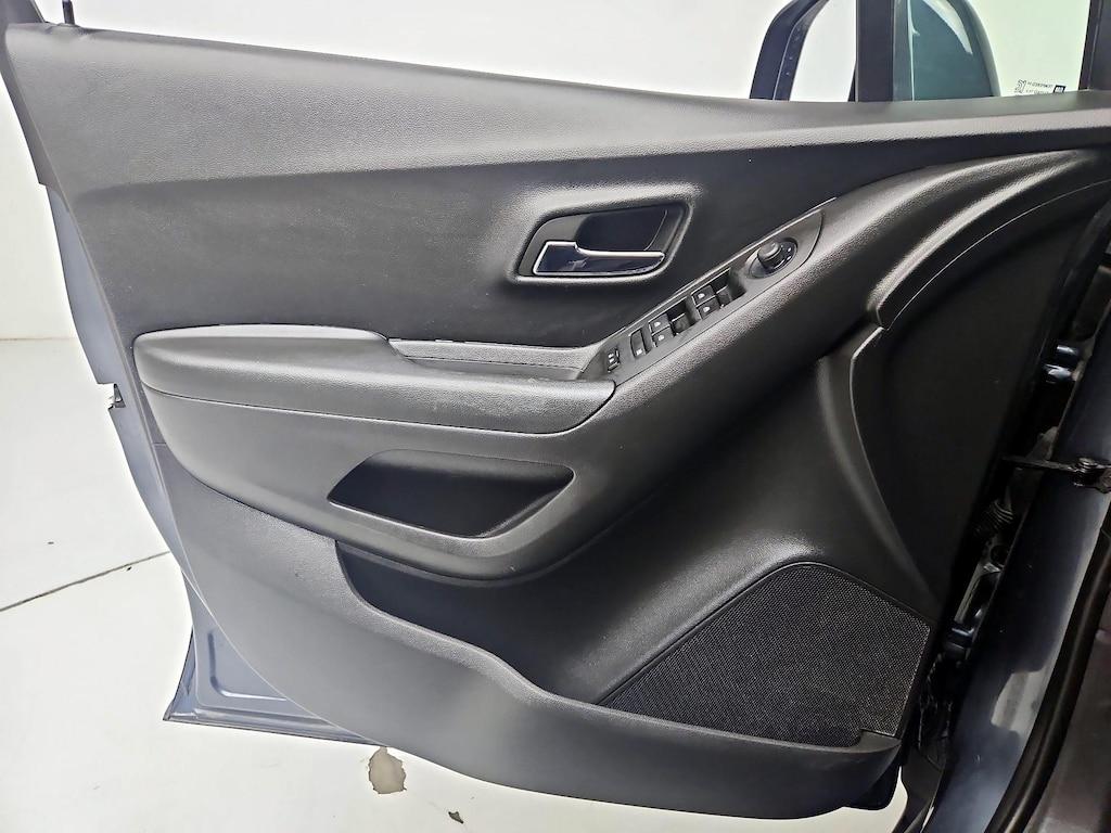 used 2022 Chevrolet Trax car, priced at $18,998