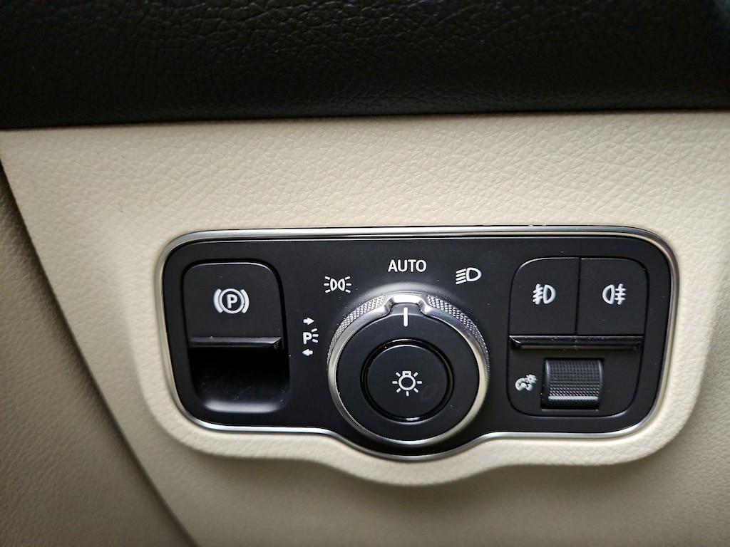 used 2022 Mercedes-Benz GLB 250 car, priced at $28,998