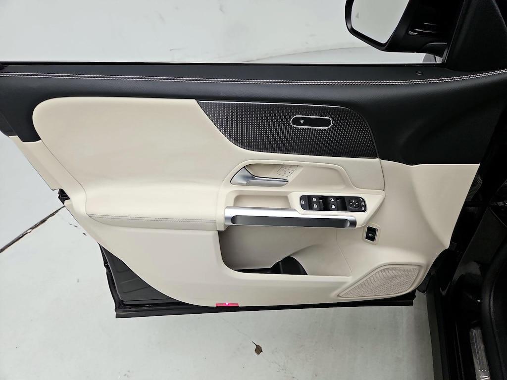 used 2022 Mercedes-Benz GLB 250 car, priced at $28,998