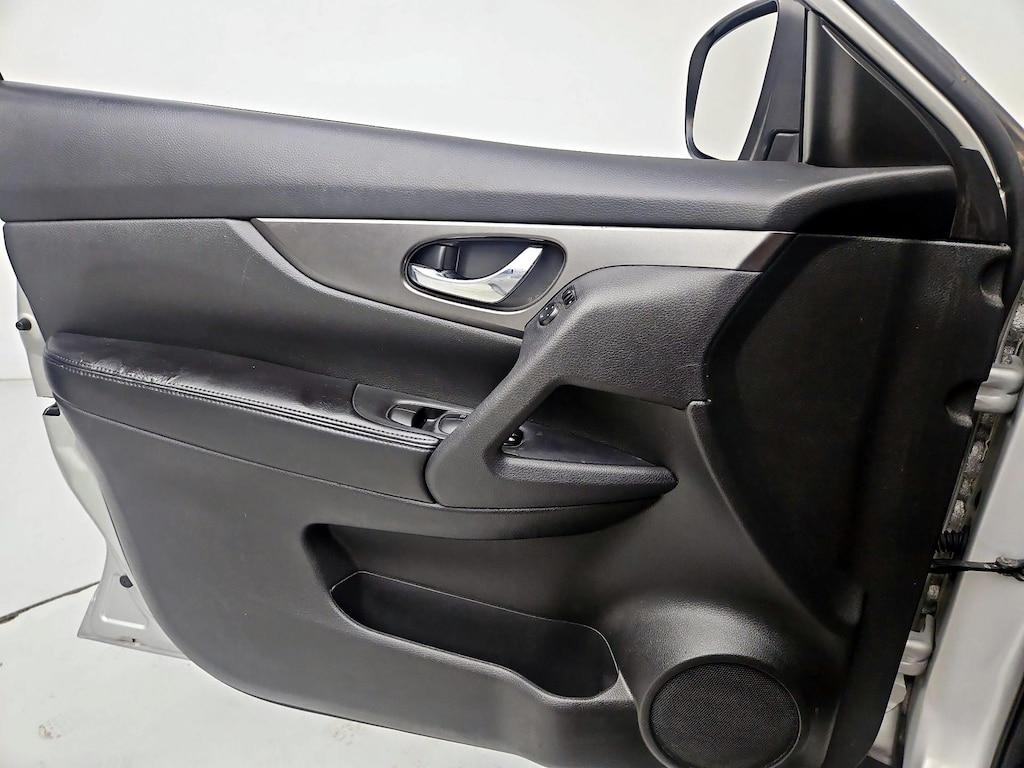 used 2015 Nissan Rogue car, priced at $12,998