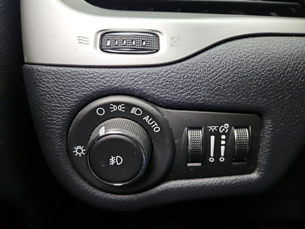 used 2015 Jeep Cherokee car, priced at $13,998