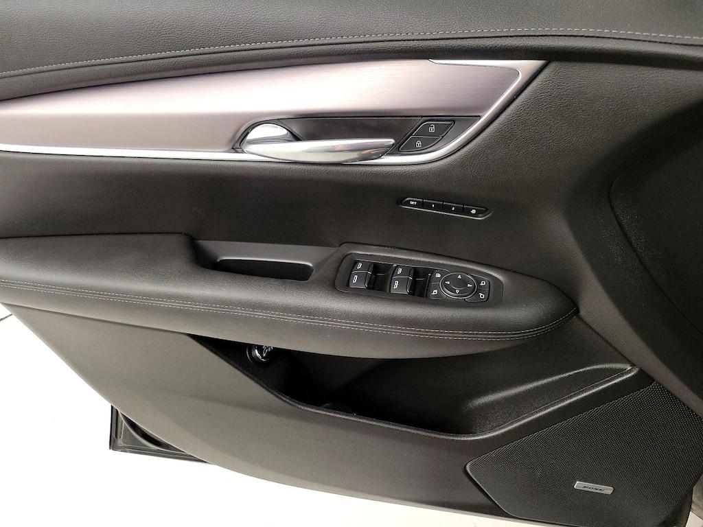used 2023 Cadillac XT6 car, priced at $34,998