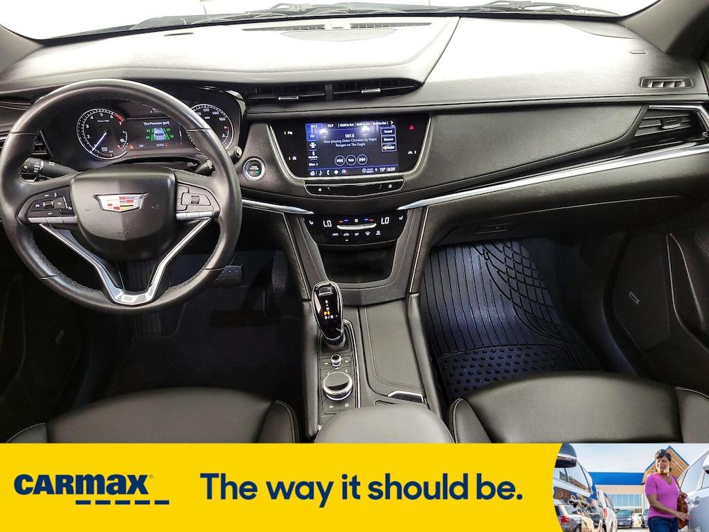 used 2023 Cadillac XT6 car, priced at $34,998