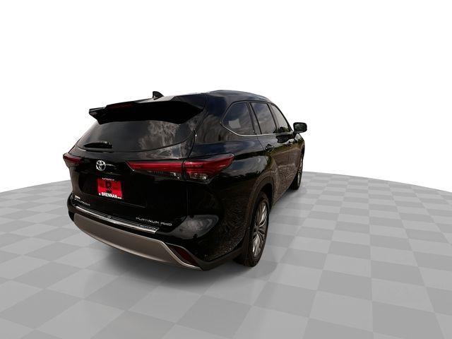 used 2020 Toyota Highlander car, priced at $33,740