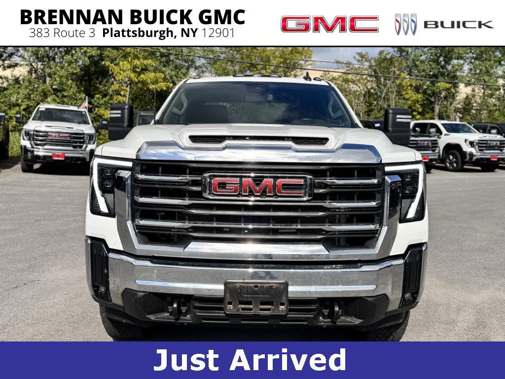 used 2024 GMC Sierra 2500 car, priced at $50,678