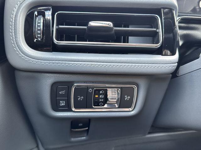 used 2021 Lincoln Nautilus car, priced at $25,000