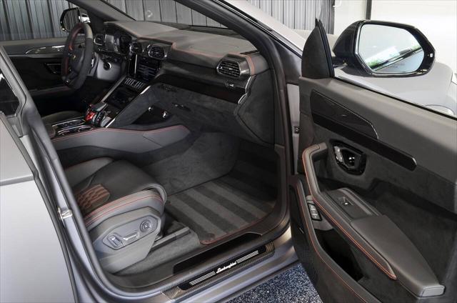 used 2024 Lamborghini Urus car, priced at $368,999
