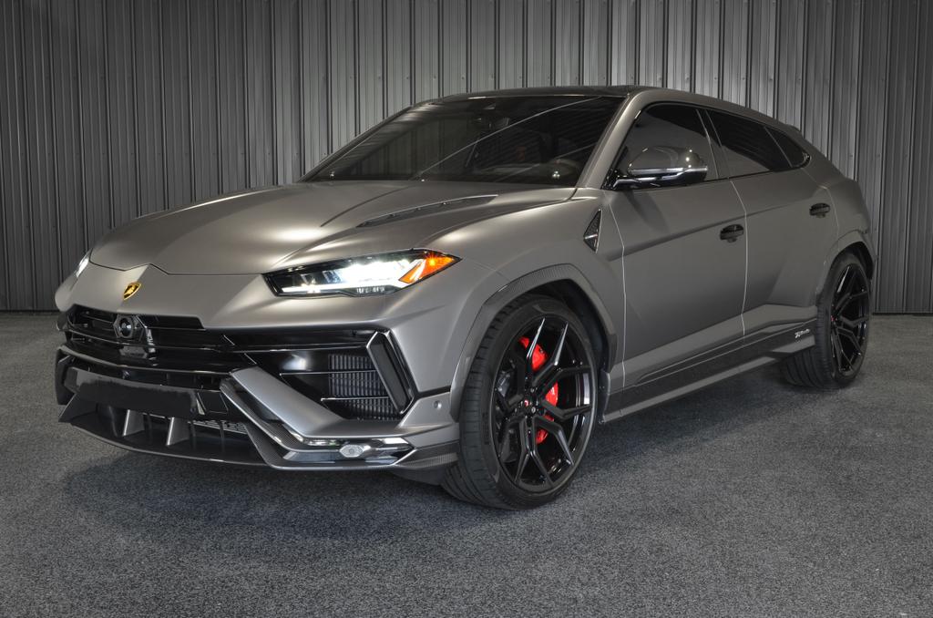 used 2024 Lamborghini Urus car, priced at $389,000