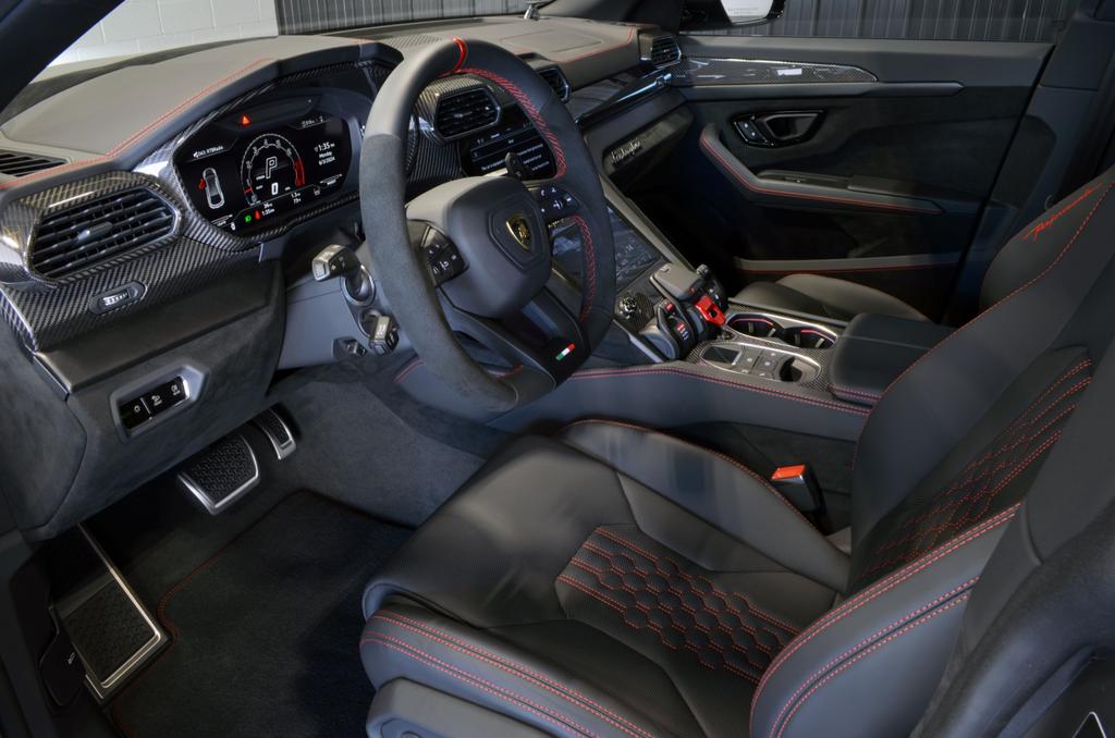 used 2024 Lamborghini Urus car, priced at $389,000