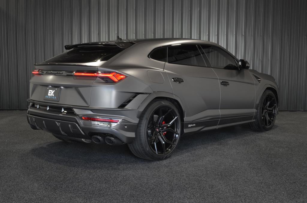 used 2024 Lamborghini Urus car, priced at $389,000