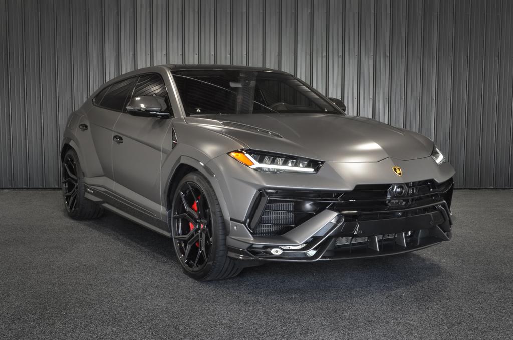 used 2024 Lamborghini Urus car, priced at $389,000